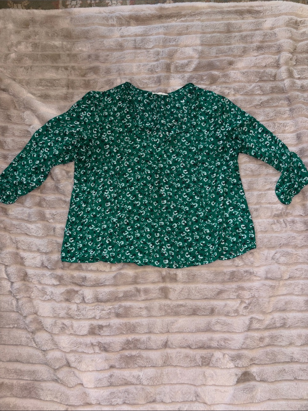 fun 2 fun Green Floral-Spot Blouse